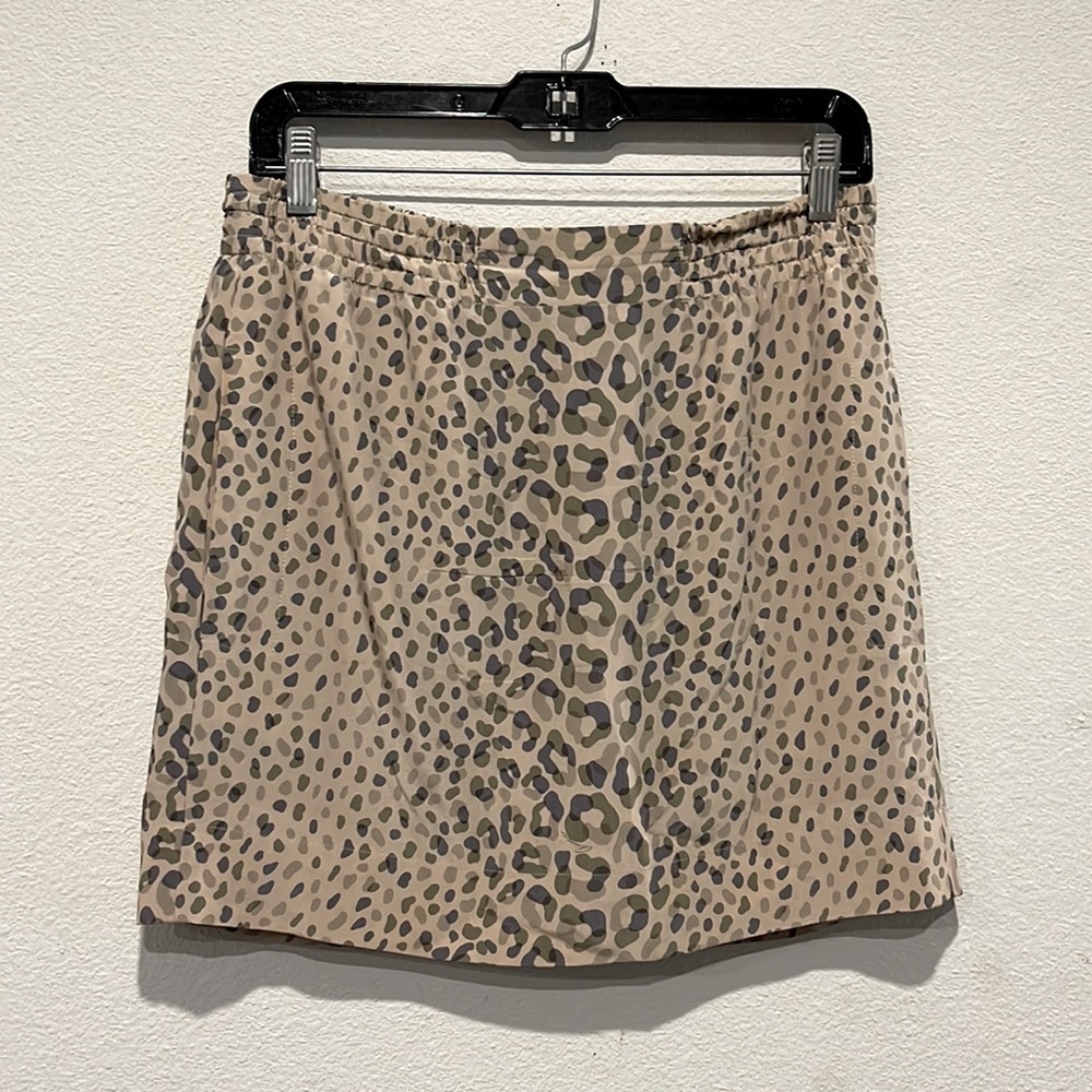 Gucci| Tan leopard Print Silk Mini Skirt| Sz 40